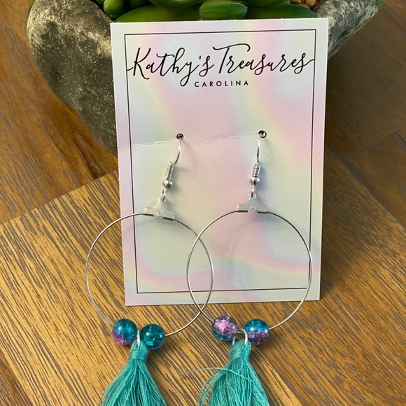 Hoops with tassels - Picture 2 of 8